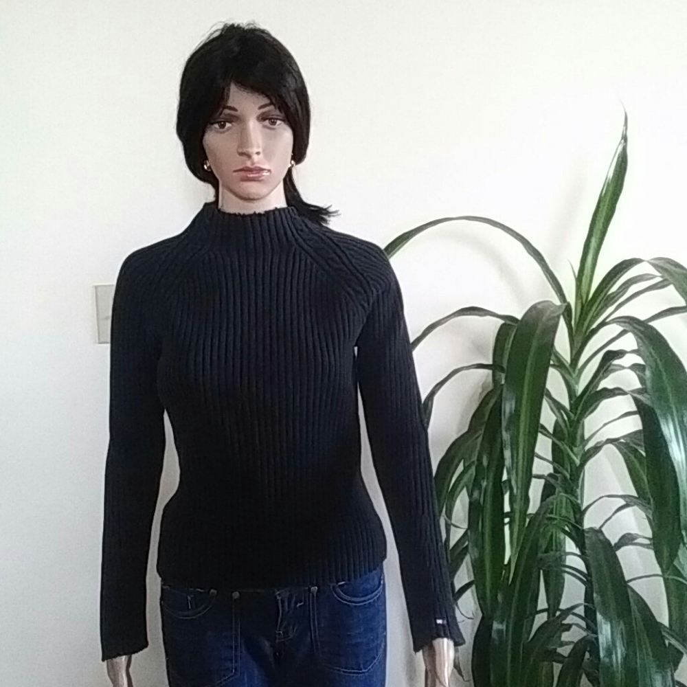 🌼 Tommy Hilfiger Sweater